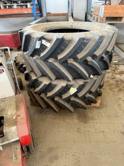 BKT 540/65R28 Reifen