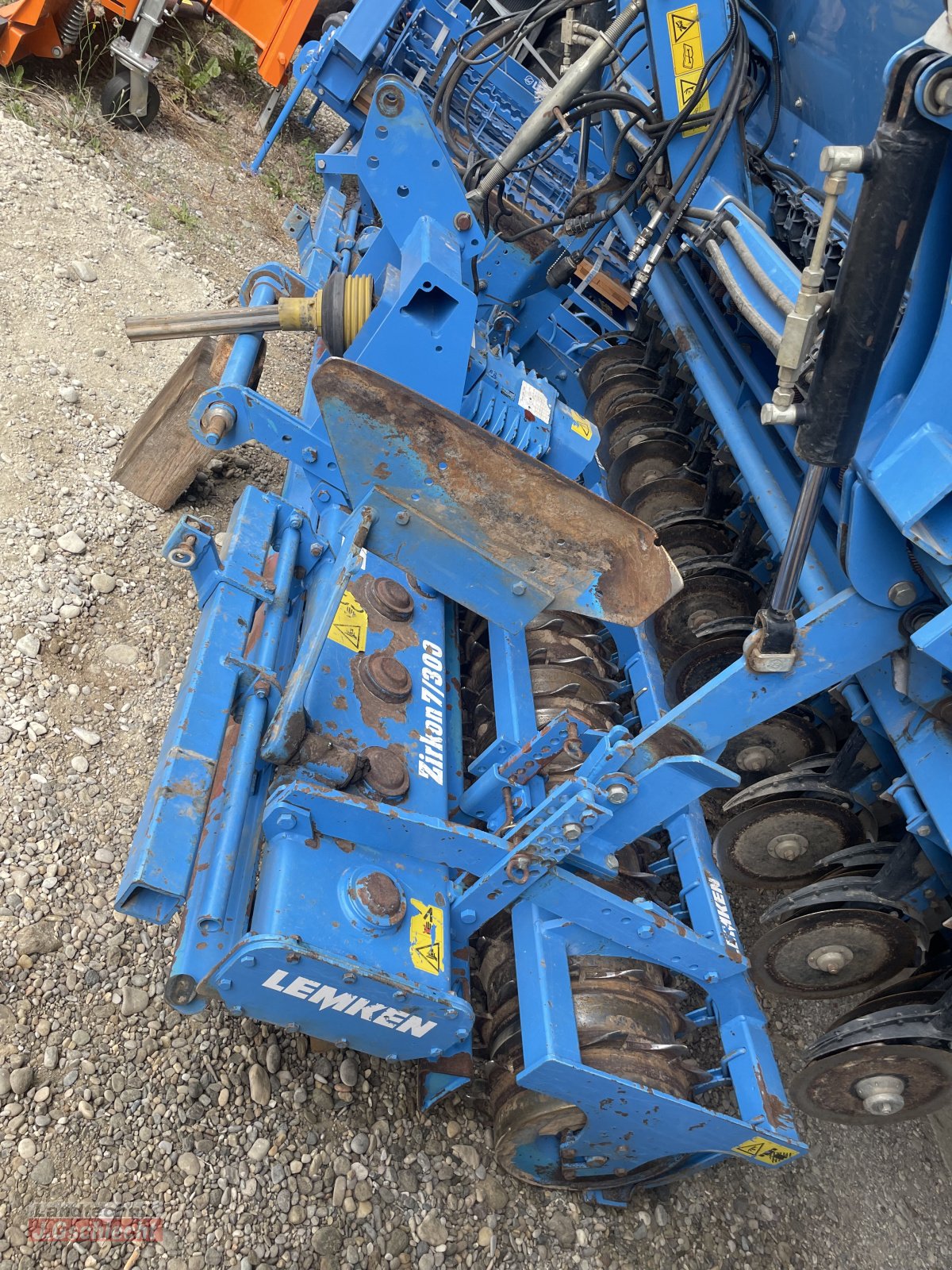 Lemken Zirkon 7/300 + Saphir 7/300 Drillmaschinenkombination – Bild 8