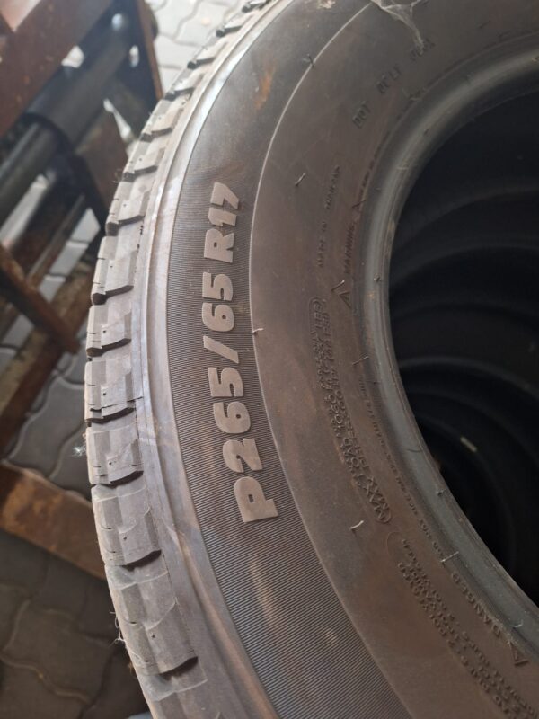 Autoreifen P265/65R17