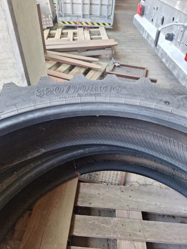 BKT Pflegereifen 320/90R46