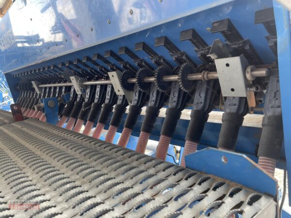 lemken-zirkon-7-300-saphir-7-300-10397642-08_0x0.jpg Lemken Zirkon 7/300 + Saphir 7/300 Drillmaschinenkombination