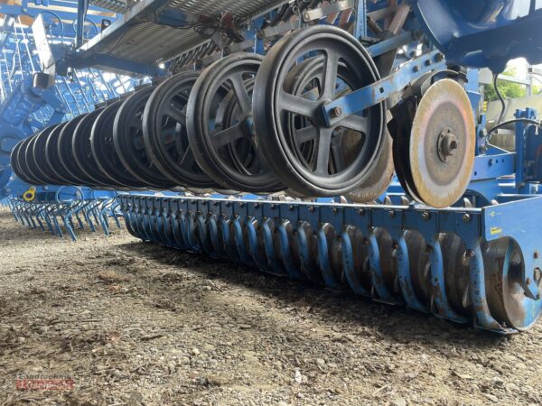 lemken-zirkon-7-300-saphir-7-300-10397642-09_0x0.jpg Lemken Zirkon 7/300 + Saphir 7/300 Drillmaschinenkombination