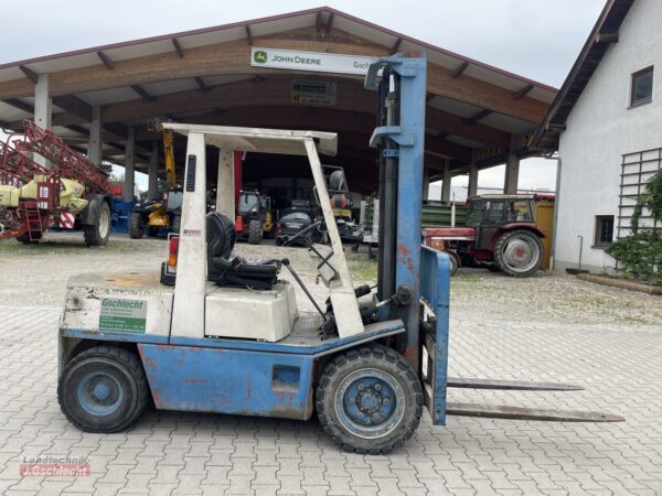 Nissan 30 Diesel Gabelstapler