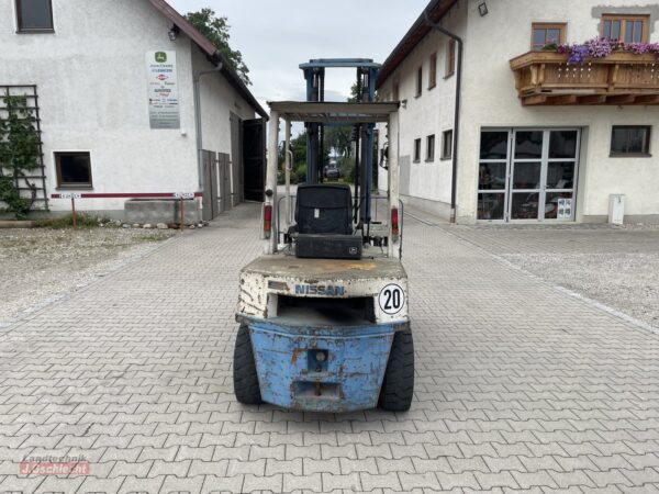 Nissan 30 Diesel Gabelstapler