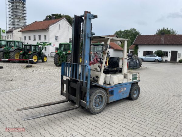 Nissan 30 Diesel Gabelstapler