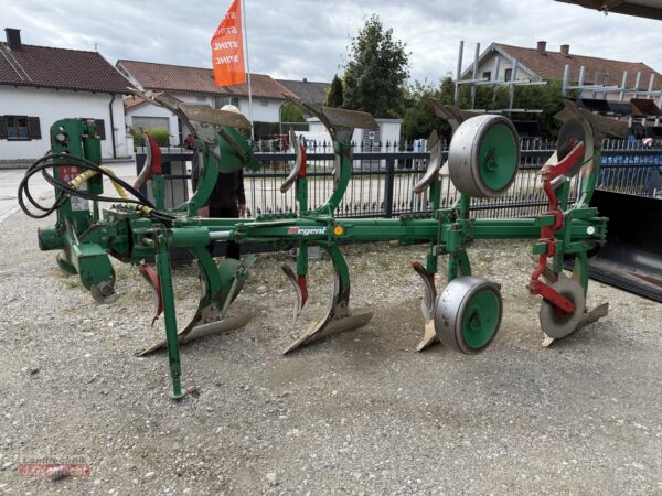 Regent NB 612 Vario 4 Schar Pflug